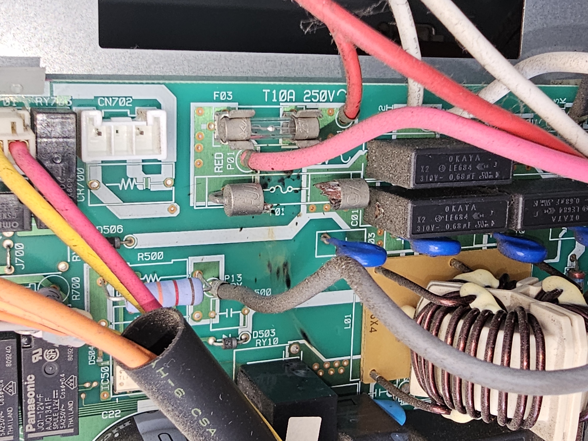 麻布のBarでの空調基盤交換