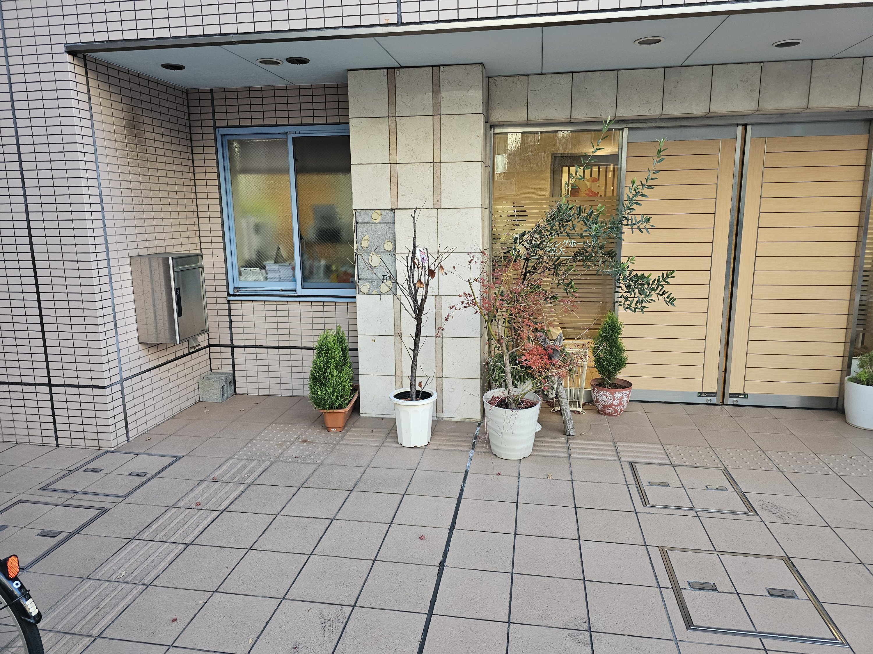 東京学芸大学の老人ホーム大理石張替え工事